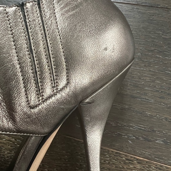 GUCCI Metallic Strap 4” Heels Size 36.5 - Picture 11 of 14